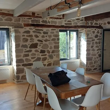 Casa vacanze Maison Entre Sancy Et Cantal, Proches Des Lacs