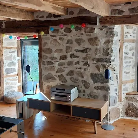 Maison Entre Sancy Et Cantal, Proches Des Lacs *