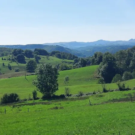 Maison Entre Sancy Et Cantal, Proches Des Lacs Casa vacanze Marchal
