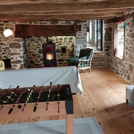 Maison Entre Sancy Et Cantal, Proches Des Lacs *